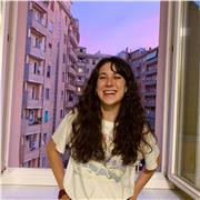 Laureata in Lingue e Letterature Straniere offre lezioni di inglese per tutti i livelli ed età